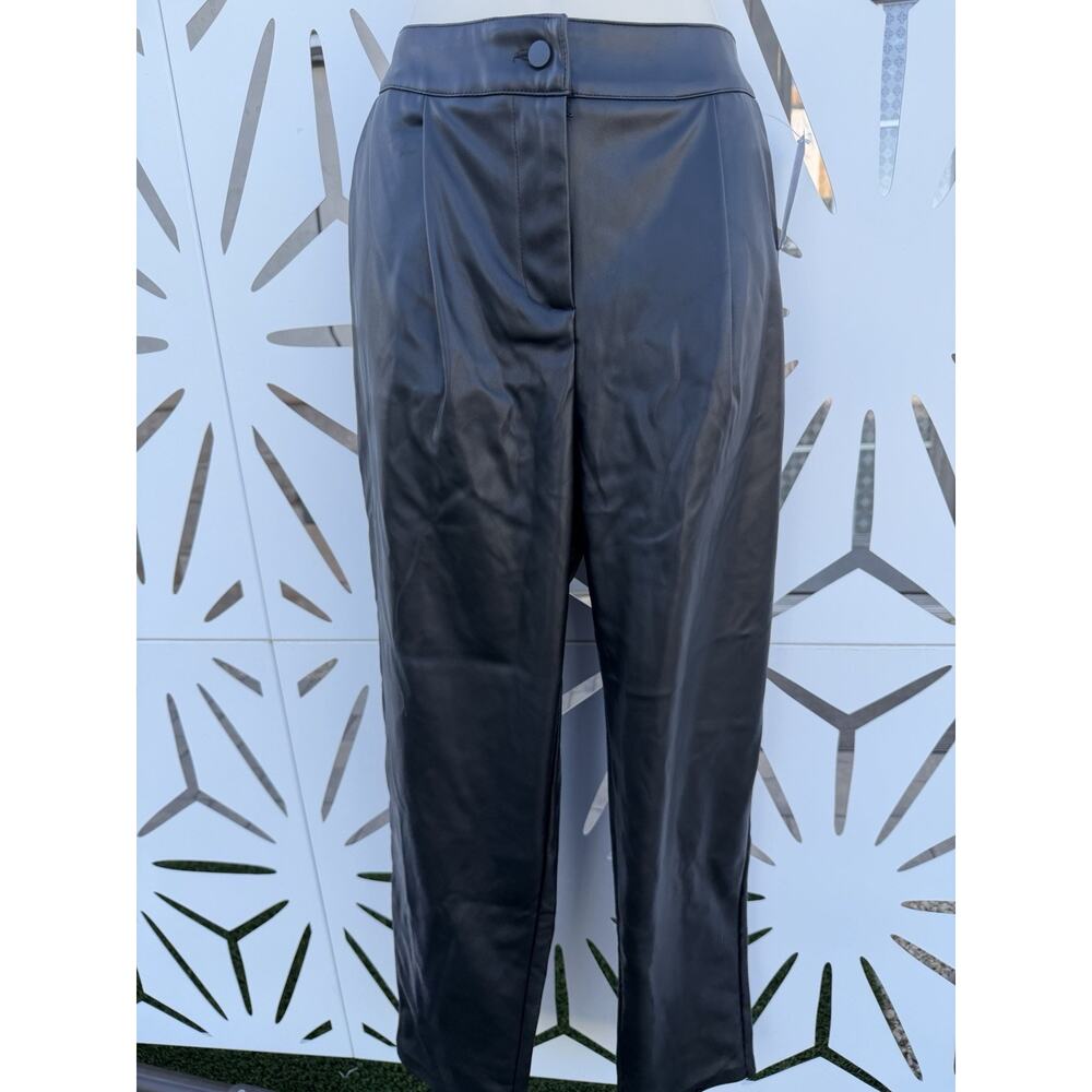 Ellen Tracy Faux Leather Pants NWT Size medium Black